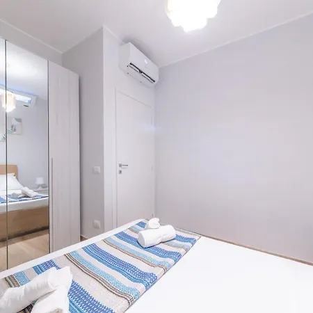 Lounge Life Apartment *